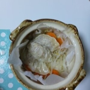 お野菜たっぷり！土鍋で蒸し餃子♪